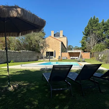 Domaine La Bouliniere - Le Sanglier بيت للعطل Journet